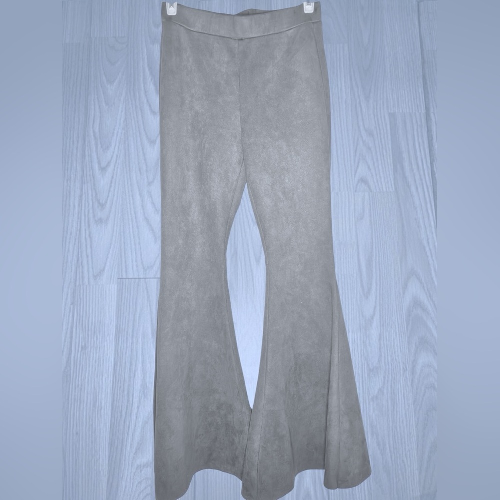CHRYSANTHEMUM Women’s Faux Suede Flare Pants - Picture 2 of 10